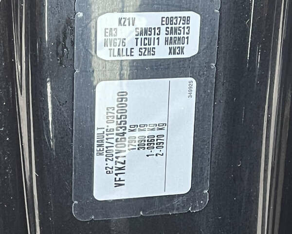 Черный Рено Меган, объемом двигателя 1.4 л и пробегом 170 тыс. км за 6900 $, фото 61 на Automoto.ua