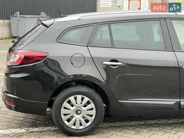 Черный Рено Меган, объемом двигателя 1.4 л и пробегом 170 тыс. км за 6900 $, фото 29 на Automoto.ua