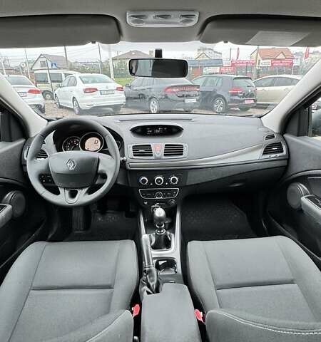 Черный Рено Меган, объемом двигателя 1.6 л и пробегом 186 тыс. км за 7600 $, фото 14 на Automoto.ua