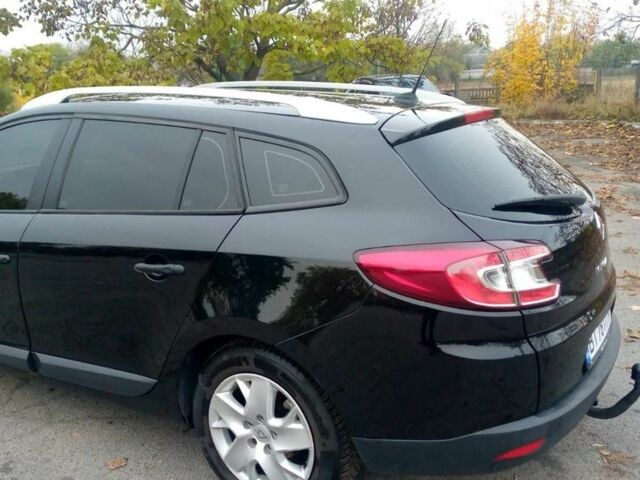 Черный Рено Меган, объемом двигателя 1.6 л и пробегом 220 тыс. км за 8300 $, фото 2 на Automoto.ua