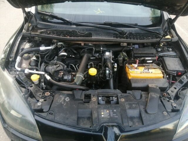 Черный Рено Меган, объемом двигателя 0 л и пробегом 265 тыс. км за 5500 $, фото 6 на Automoto.ua