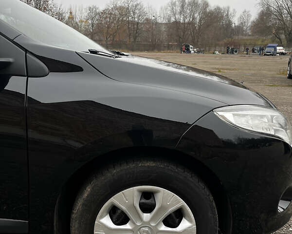 Черный Рено Меган, объемом двигателя 1.6 л и пробегом 219 тыс. км за 7450 $, фото 20 на Automoto.ua