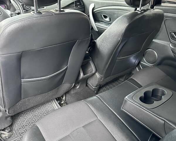 Черный Рено Меган, объемом двигателя 1.4 л и пробегом 306 тыс. км за 7000 $, фото 16 на Automoto.ua