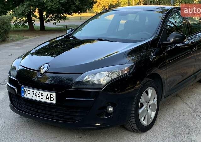 Черный Рено Меган, объемом двигателя 1.46 л и пробегом 262 тыс. км за 7000 $, фото 1 на Automoto.ua