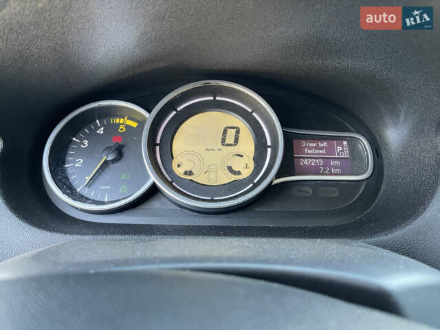 Чорний Рено Меган, об'ємом двигуна 1.5 л та пробігом 291 тис. км за 6999 $, фото 31 на Automoto.ua