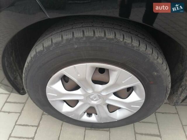 Чорний Рено Меган, об'ємом двигуна 1.6 л та пробігом 218 тис. км за 6950 $, фото 17 на Automoto.ua