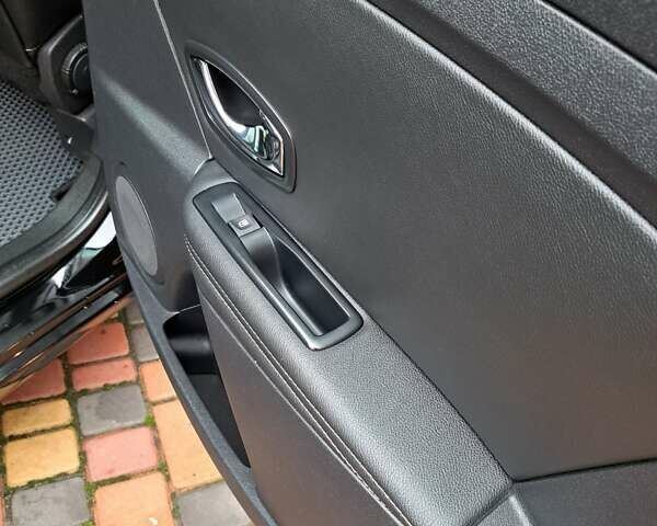 Черный Рено Меган, объемом двигателя 1.46 л и пробегом 249 тыс. км за 7650 $, фото 139 на Automoto.ua