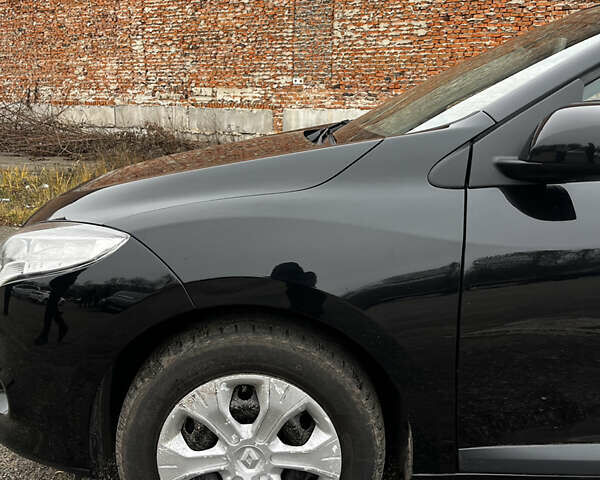 Черный Рено Меган, объемом двигателя 1.6 л и пробегом 219 тыс. км за 7450 $, фото 19 на Automoto.ua