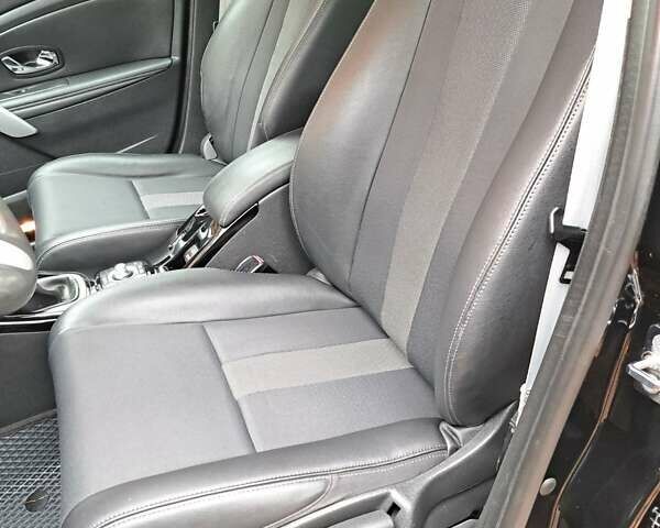 Черный Рено Меган, объемом двигателя 1.46 л и пробегом 249 тыс. км за 7650 $, фото 69 на Automoto.ua