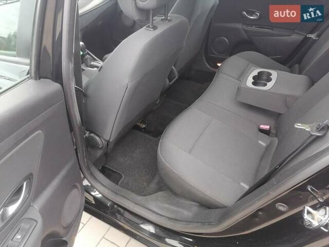 Чорний Рено Меган, об'ємом двигуна 1.6 л та пробігом 218 тис. км за 6950 $, фото 12 на Automoto.ua