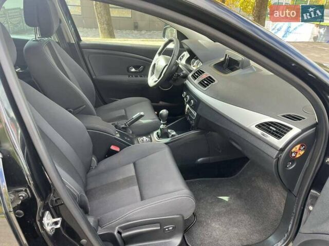 Черный Рено Меган, объемом двигателя 1.5 л и пробегом 288 тыс. км за 7700 $, фото 10 на Automoto.ua