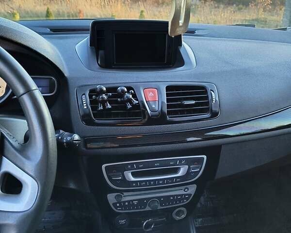 Черный Рено Меган, объемом двигателя 1.46 л и пробегом 244 тыс. км за 7200 $, фото 16 на Automoto.ua