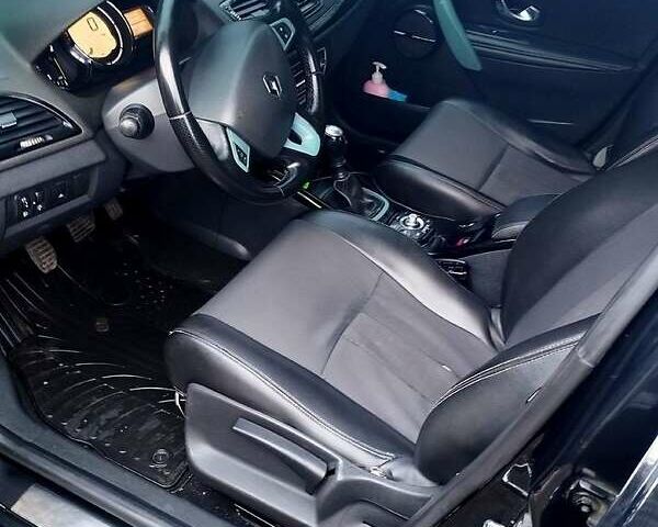 Черный Рено Меган, объемом двигателя 1.5 л и пробегом 236 тыс. км за 6600 $, фото 5 на Automoto.ua