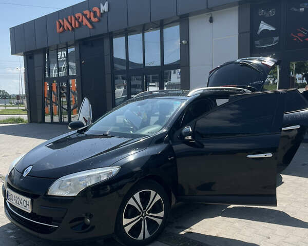 Чорний Рено Меган, об'ємом двигуна 1.46 л та пробігом 284 тис. км за 7500 $, фото 3 на Automoto.ua