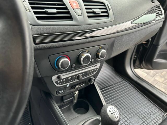 Черный Рено Меган, объемом двигателя 1.5 л и пробегом 213 тыс. км за 9200 $, фото 7 на Automoto.ua