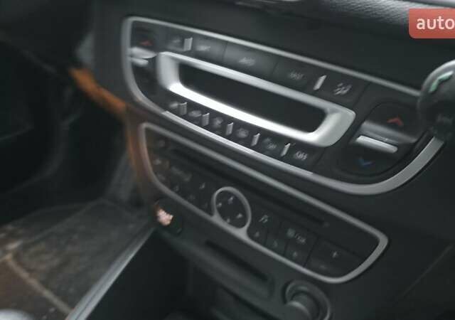 Черный Рено Меган, объемом двигателя 1.6 л и пробегом 212 тыс. км за 8500 $, фото 33 на Automoto.ua