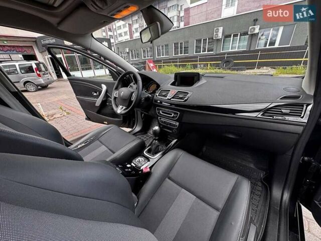 Черный Рено Меган, объемом двигателя 1.5 л и пробегом 240 тыс. км за 7500 $, фото 11 на Automoto.ua