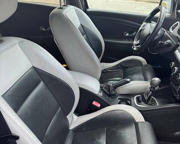 Черный Рено Меган, объемом двигателя 1.46 л и пробегом 343 тыс. км за 6300 $, фото 11 на Automoto.ua