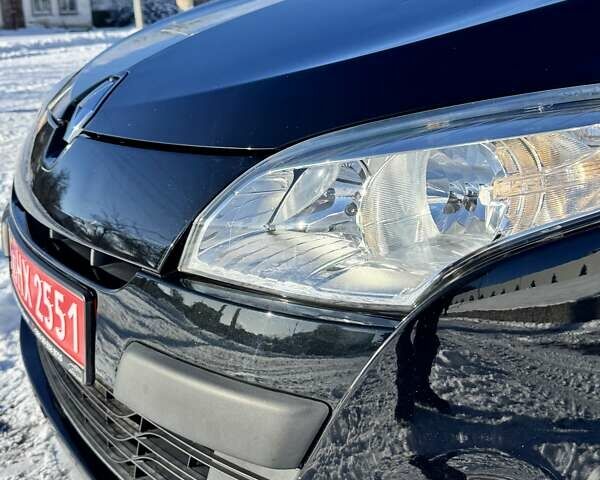 Чорний Рено Меган, об'ємом двигуна 1.6 л та пробігом 213 тис. км за 7500 $, фото 12 на Automoto.ua