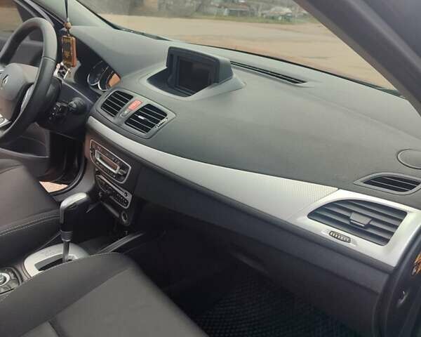 Черный Рено Меган, объемом двигателя 1.46 л и пробегом 267 тыс. км за 7200 $, фото 25 на Automoto.ua