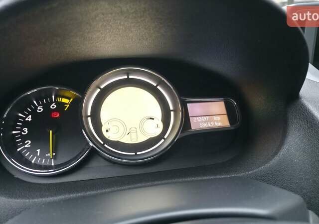 Черный Рено Меган, объемом двигателя 1.6 л и пробегом 212 тыс. км за 8500 $, фото 19 на Automoto.ua