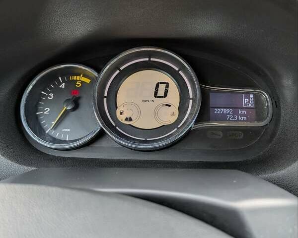 Черный Рено Меган, объемом двигателя 1.46 л и пробегом 227 тыс. км за 8250 $, фото 47 на Automoto.ua