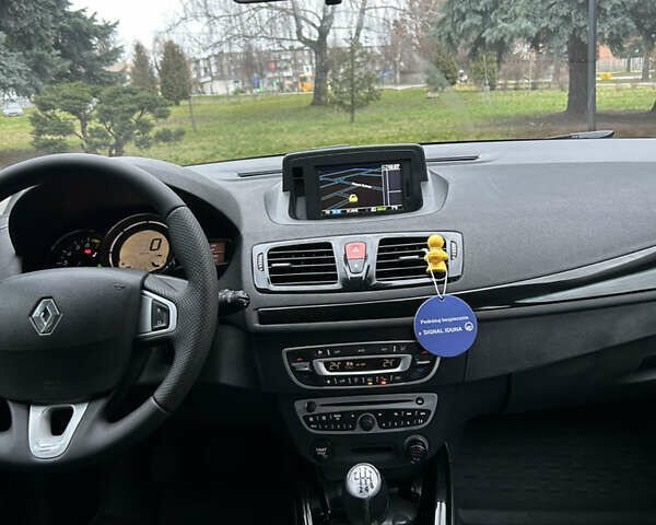 Черный Рено Меган, объемом двигателя 1.4 л и пробегом 182 тыс. км за 6450 $, фото 20 на Automoto.ua