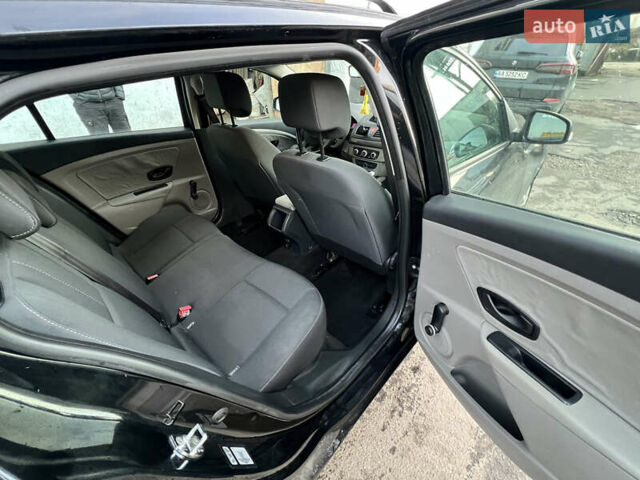 Чорний Рено Меган, об'ємом двигуна 1.6 л та пробігом 219 тис. км за 6800 $, фото 11 на Automoto.ua
