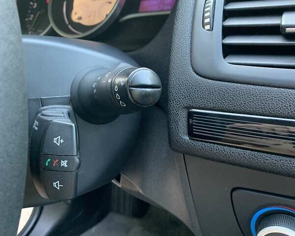 Черный Рено Меган, объемом двигателя 1.46 л и пробегом 262 тыс. км за 7000 $, фото 37 на Automoto.ua