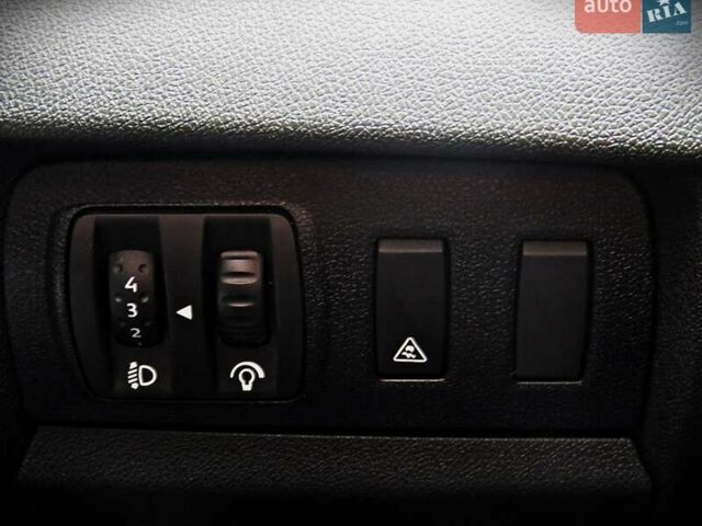 Чорний Рено Меган, об'ємом двигуна 1.46 л та пробігом 182 тис. км за 7300 $, фото 10 на Automoto.ua