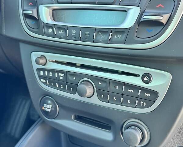 Чорний Рено Меган, об'ємом двигуна 1.6 л та пробігом 213 тис. км за 7500 $, фото 35 на Automoto.ua