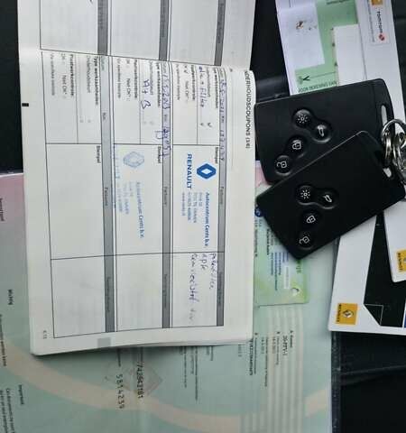 Черный Рено Меган, объемом двигателя 1.6 л и пробегом 212 тыс. км за 8500 $, фото 45 на Automoto.ua