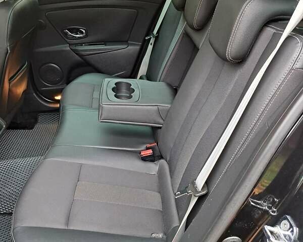 Черный Рено Меган, объемом двигателя 1.46 л и пробегом 249 тыс. км за 7650 $, фото 119 на Automoto.ua