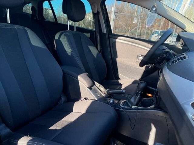 Чорний Рено Меган, об'ємом двигуна 1.9 л та пробігом 222 тис. км за 6999 $, фото 19 на Automoto.ua