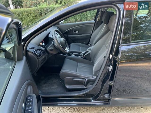 Черный Рено Меган, объемом двигателя 1.46 л и пробегом 262 тыс. км за 7000 $, фото 16 на Automoto.ua