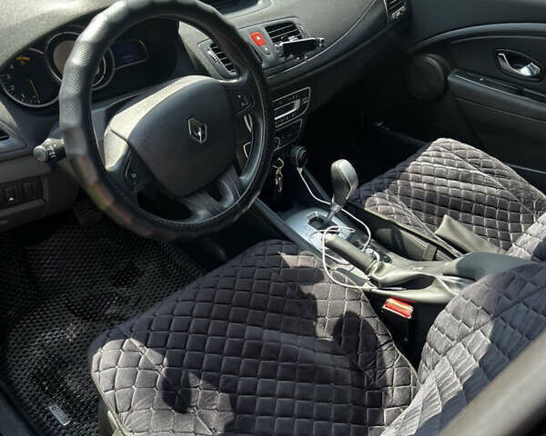 Черный Рено Меган, объемом двигателя 1.46 л и пробегом 280 тыс. км за 7100 $, фото 11 на Automoto.ua