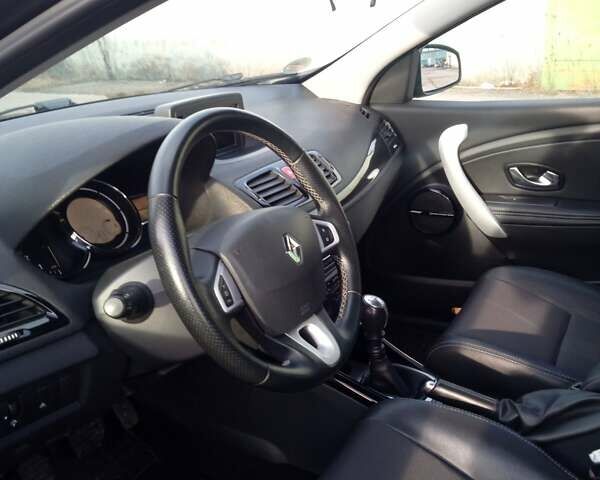 Черный Рено Меган, объемом двигателя 1.87 л и пробегом 260 тыс. км за 7500 $, фото 3 на Automoto.ua