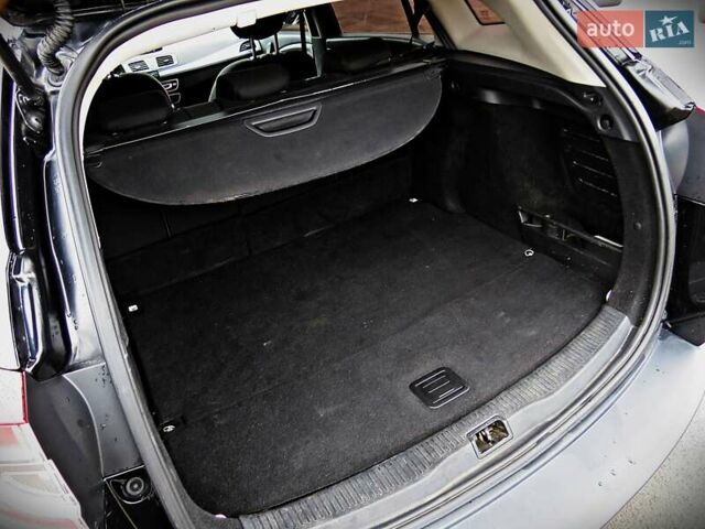 Чорний Рено Меган, об'ємом двигуна 1.46 л та пробігом 182 тис. км за 7300 $, фото 18 на Automoto.ua
