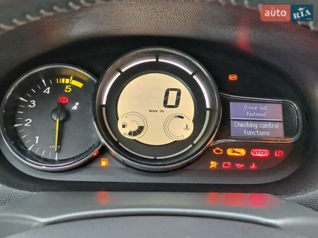 Черный Рено Меган, объемом двигателя 1.46 л и пробегом 249 тыс. км за 7650 $, фото 83 на Automoto.ua