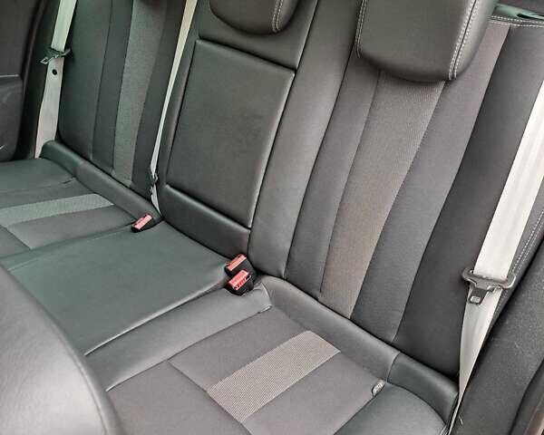 Черный Рено Меган, объемом двигателя 1.46 л и пробегом 249 тыс. км за 7650 $, фото 118 на Automoto.ua