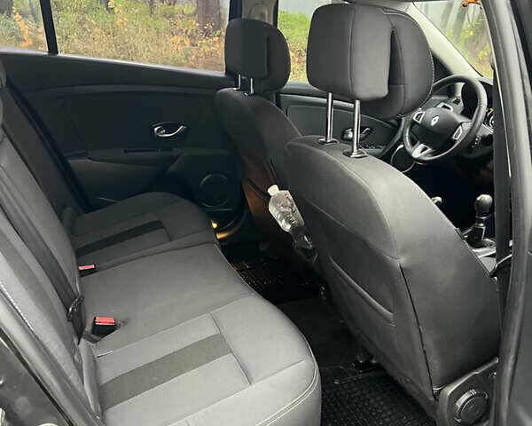 Черный Рено Меган, объемом двигателя 1.46 л и пробегом 282 тыс. км за 6400 $, фото 24 на Automoto.ua