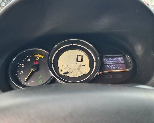 Черный Рено Меган, объемом двигателя 1.46 л и пробегом 236 тыс. км за 7800 $, фото 68 на Automoto.ua