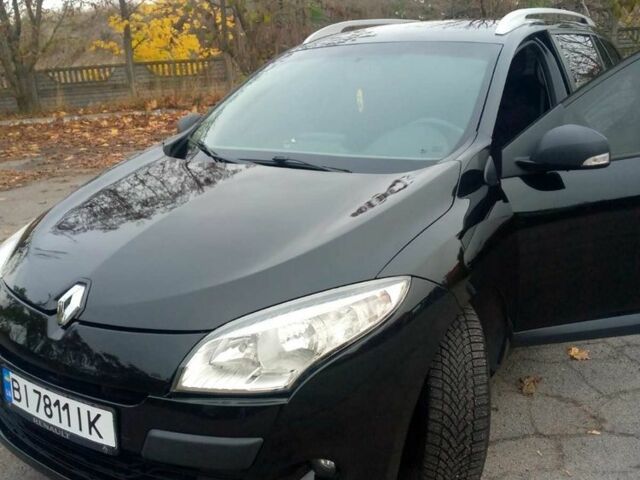 Черный Рено Меган, объемом двигателя 1.6 л и пробегом 220 тыс. км за 8300 $, фото 1 на Automoto.ua