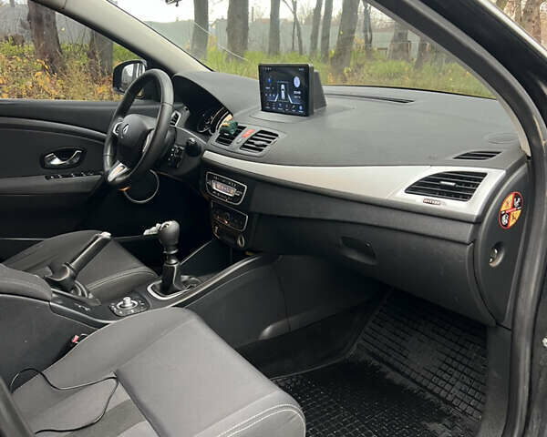 Черный Рено Меган, объемом двигателя 1.46 л и пробегом 282 тыс. км за 6400 $, фото 19 на Automoto.ua