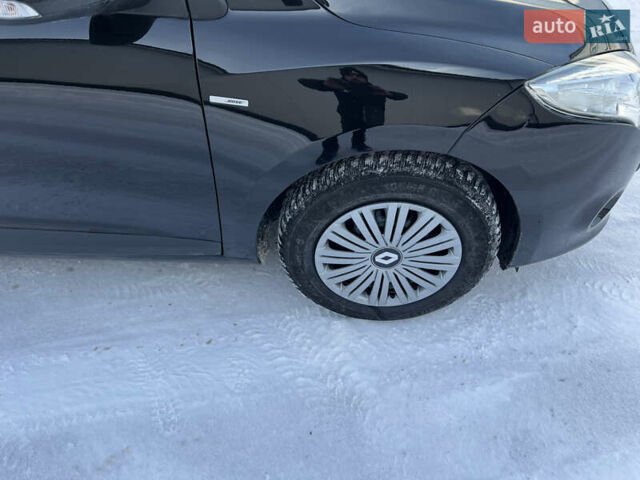 Черный Рено Меган, объемом двигателя 0 л и пробегом 209 тыс. км за 7000 $, фото 12 на Automoto.ua