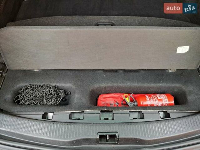 Черный Рено Меган, объемом двигателя 1.46 л и пробегом 249 тыс. км за 7650 $, фото 133 на Automoto.ua