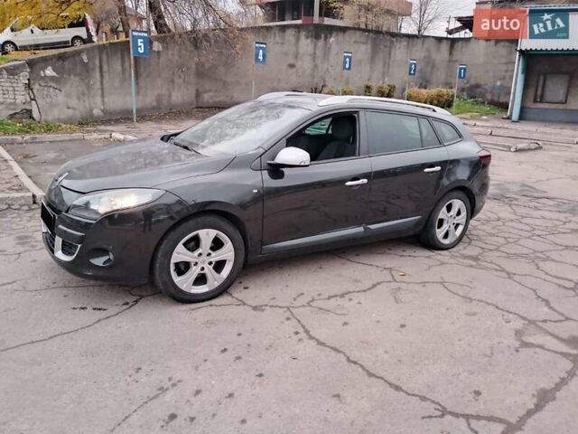 Черный Рено Меган, объемом двигателя 1.4 л и пробегом 225 тыс. км за 7500 $, фото 6 на Automoto.ua