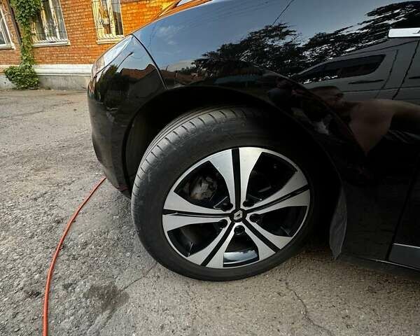 Черный Рено Меган, объемом двигателя 1.4 л и пробегом 170 тыс. км за 7150 $, фото 16 на Automoto.ua