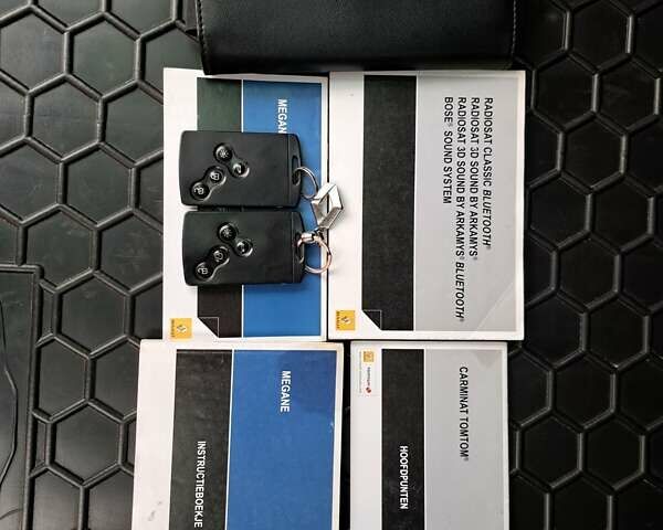 Черный Рено Меган, объемом двигателя 1.46 л и пробегом 249 тыс. км за 7650 $, фото 163 на Automoto.ua