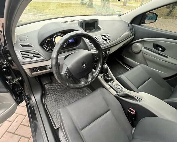 Чорний Рено Меган, об'ємом двигуна 1.6 л та пробігом 146 тис. км за 8200 $, фото 4 на Automoto.ua